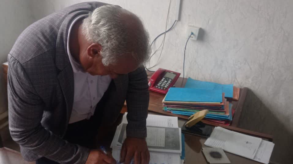 تحویل سند ۱۳ قطعه اراضی کشاورزی به بهرهبرداران در شهرستان پلدشت تحویل سند ۱۳ قطعه اراضی کشاورزی به بهرهبرداران در شهرستان پلدشت