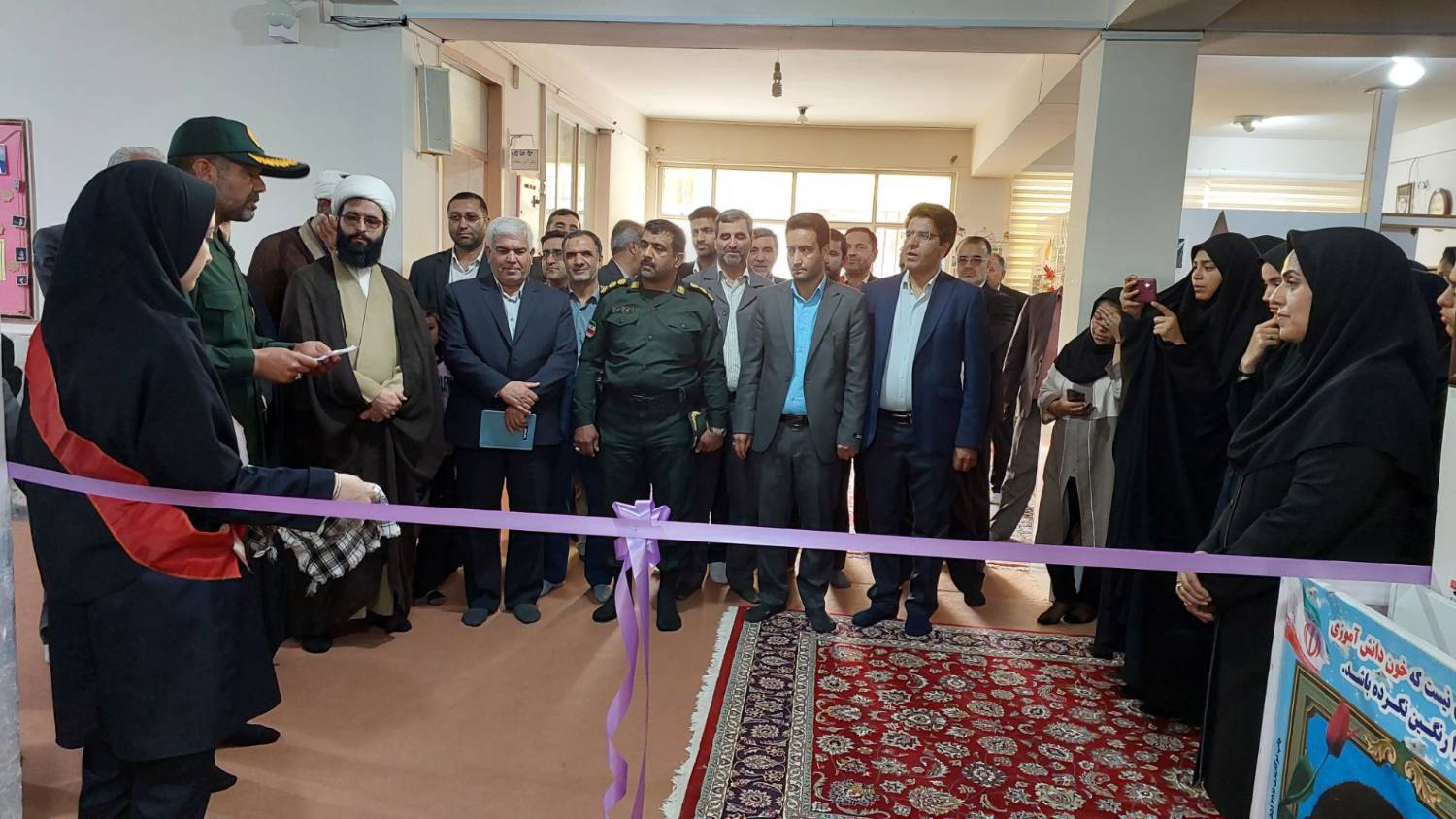 گشایش نمایشگاه دفاع مقدس در مدارس فیروزه گشایش نمایشگاه دفاع مقدس در مدارس فیروزه