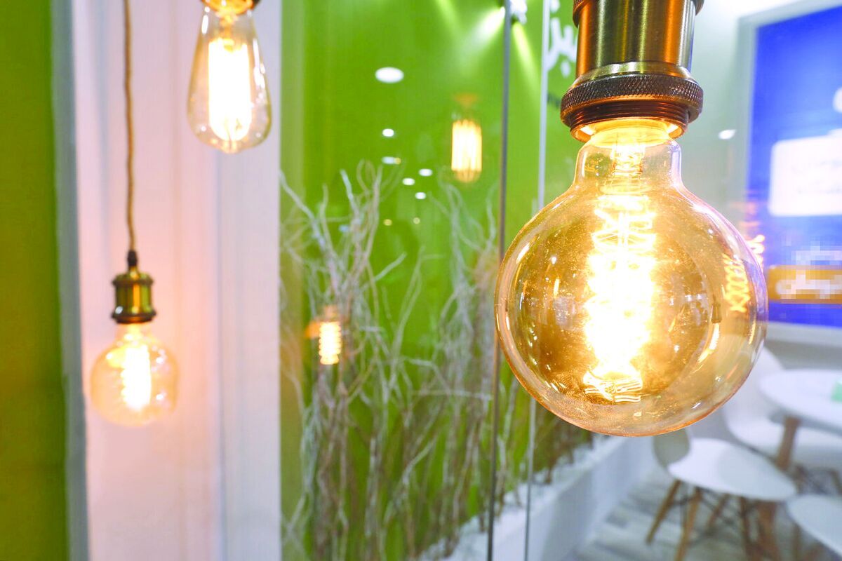 اطلاعیه قطع برق در برخی مناطق سمنان و مهدیشهر