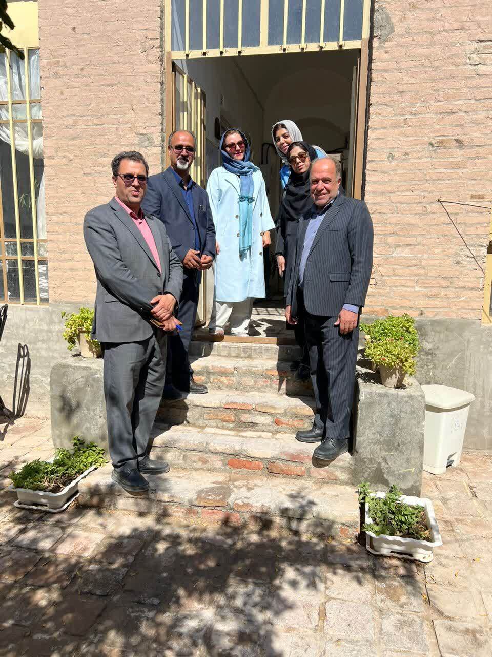 راه اندازی ۳۰ خانه ایثار با هدف ایجاد کارگاه‌های صنایع‌دستی و مشاغل خانگی