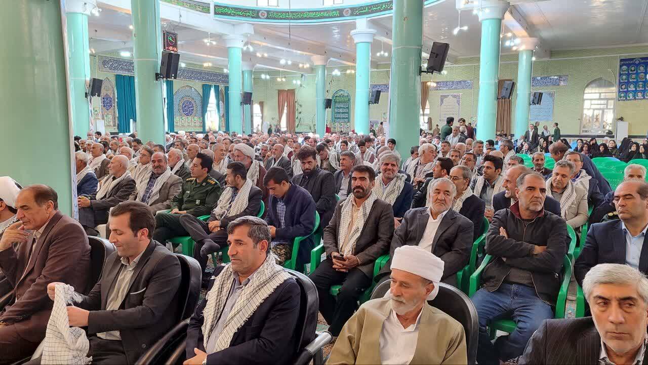 برگزاری اجلاسیه نهایی و یادواره ۴۵۳ شهید شهرستان تکاب