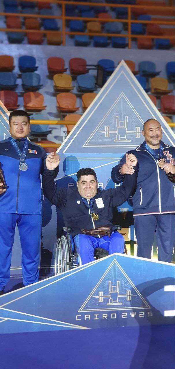 علی اکبر غریب شاهی با شکستن رکورد جهان طلایی شد علی اکبر غریب شاهی با شکستن رکورد جهان طلایی شد