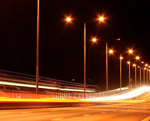 اجرای ۵ کیلومتر روشنایی در محورهای مواصلاتی لرستان اجرای ۵ کیلومتر روشنایی در محورهای مواصلاتی لرستان