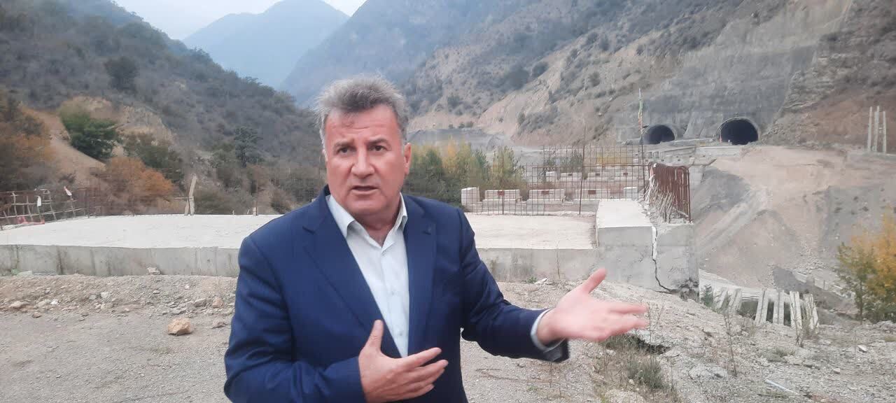 پیکار ترافیکی در جاده هراز؛ از وعدههای تحقق نیافته تا خستگی مسافران پیکار ترافیکی در جاده هراز؛ از وعدههای تحقق نیافته تا خستگی مسافران