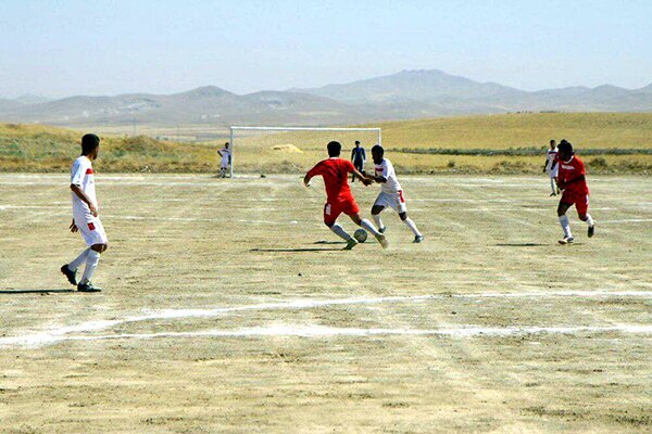 محافظت از زمین‌های ورزشی محلات در برابر زمین خواران