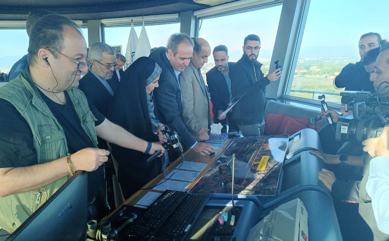 وزیر راه و شهرسازی وارد گیلان شد وزیر راه و شهرسازی وارد گیلان شد