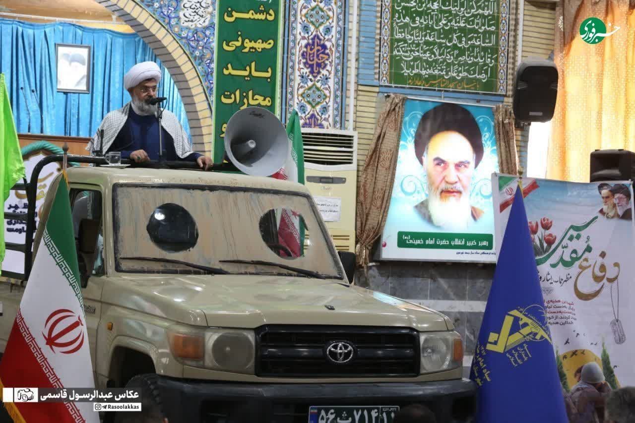 خطبه نماز جمعه پشت لندکروز جنگی