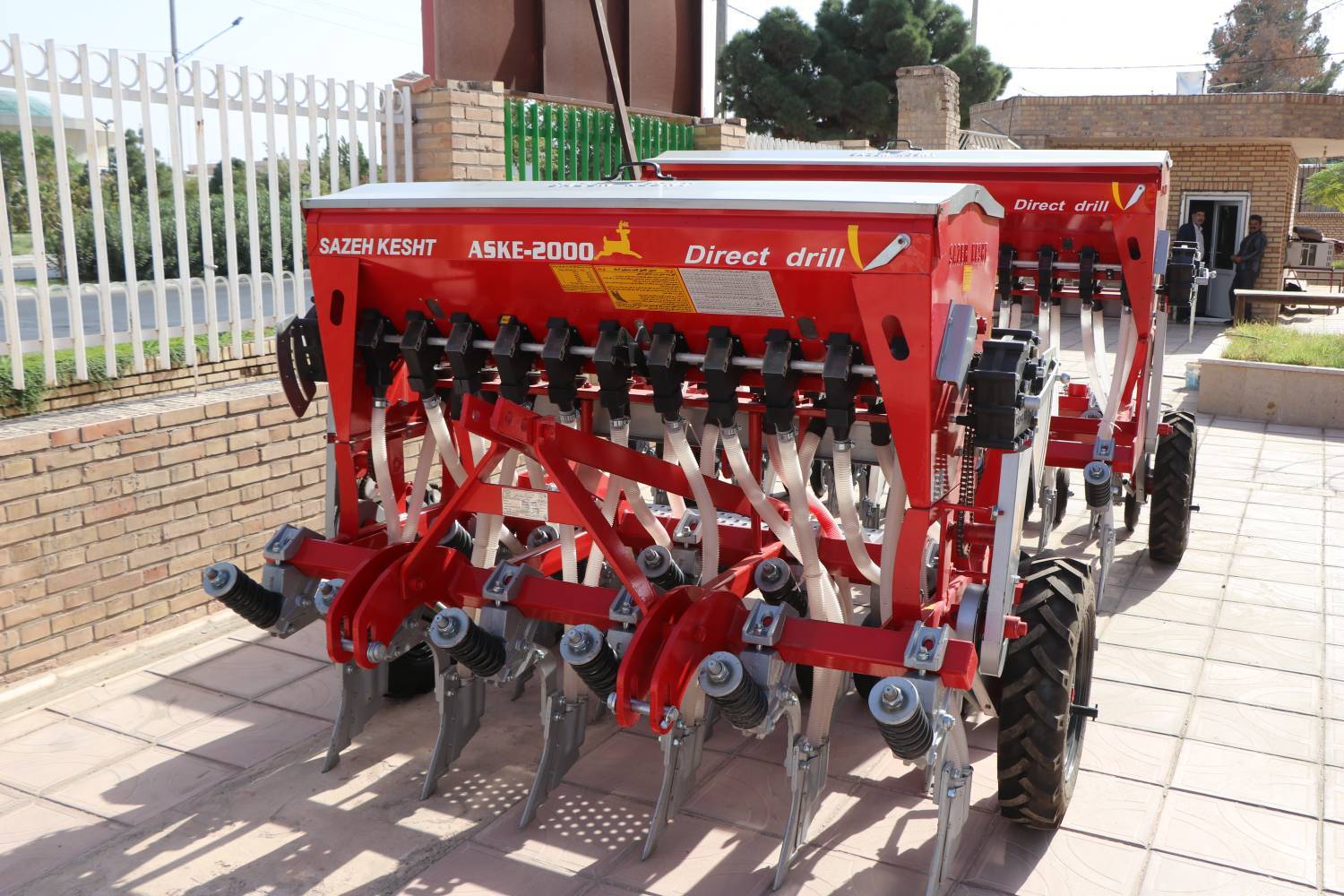 بهره برداری از ۴ دستگاه مکانیزه کشت مستقیم در سرخس