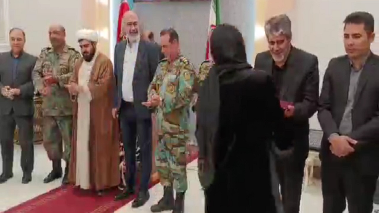 تجلیل از پرستاران بیمارستان ۵۲۱ منطقهای ارتش در مراغه  تجلیل از پرستاران بیمارستان ۵۲۱ منطقهای ارتش در مراغه