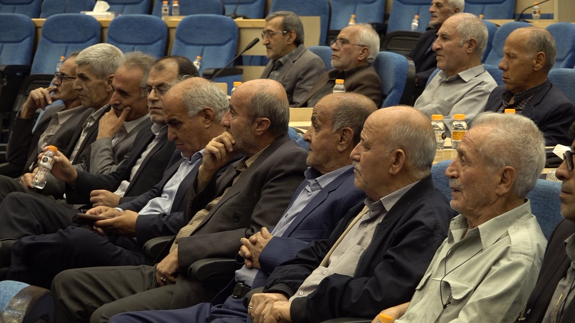 برگزاری همایش پیشکسوتان استانداری و فرمانداریهای تابعه در همدان برگزاری همایش پیشکسوتان استانداری و فرمانداریهای تابعه در همدان