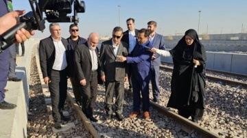 بازدید معاون رییس جمهور از روند احداث خط ریلی شلمچه ـ بصره بازدید معاون رییس جمهور از روند احداث خط ریلی شلمچه ـ بصره