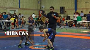 مسابقات کشتی آزاد استان در فلاورجان