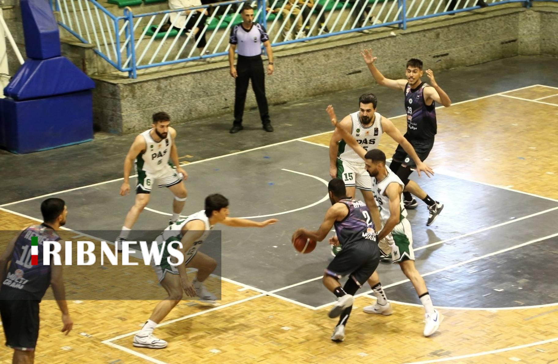 پیکار نماینده کردستان با صدرنشین لیگ بسکتبال در ورزشگاه تازه افتتاحشده 22 گولان پیکار نماینده کردستان با صدرنشین لیگ بسکتبال در ورزشگاه تازه افتتاحشده 22 گولان