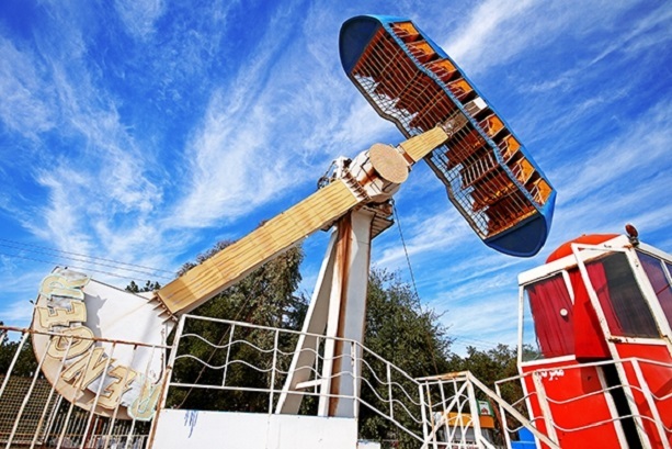 ایمن و استاندارد بودن وسایل پارک شهربازی اهواز ایمن و استاندارد بودن وسایل پارک شهربازی اهواز