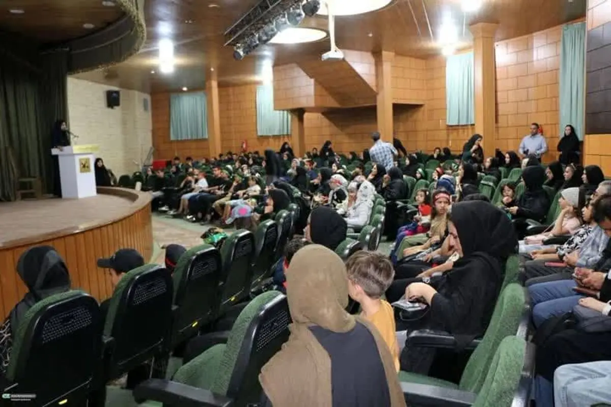 گردهمایی نوجوانان در کانون پرورش فکری کودکان و نوجوانان وراوی گردهمایی نوجوانان در کانون پرورش فکری کودکان و نوجوانان وراوی