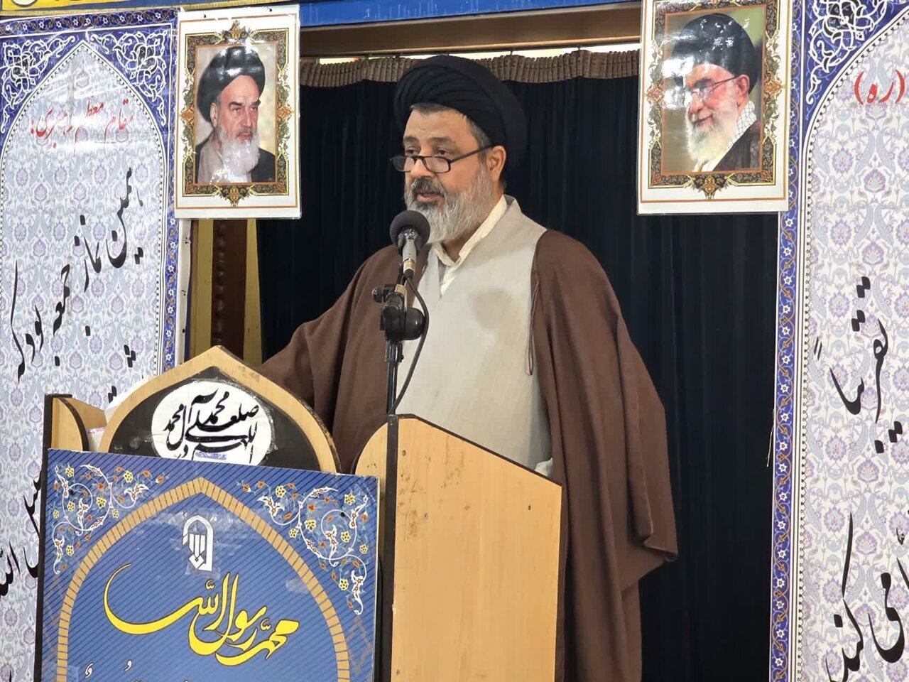 دانشجوی آرمانخواه، میراثدار پیامبران و شهیدان است دانشجوی آرمانخواه، میراثدار پیامبران و شهیدان است