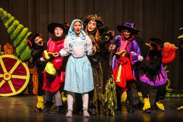 اجرای ۱۱ نمایش در دومین روز جشنواره تئاتر کودک همدان اجرای ۱۱ نمایش در دومین روز جشنواره تئاتر کودک همدان