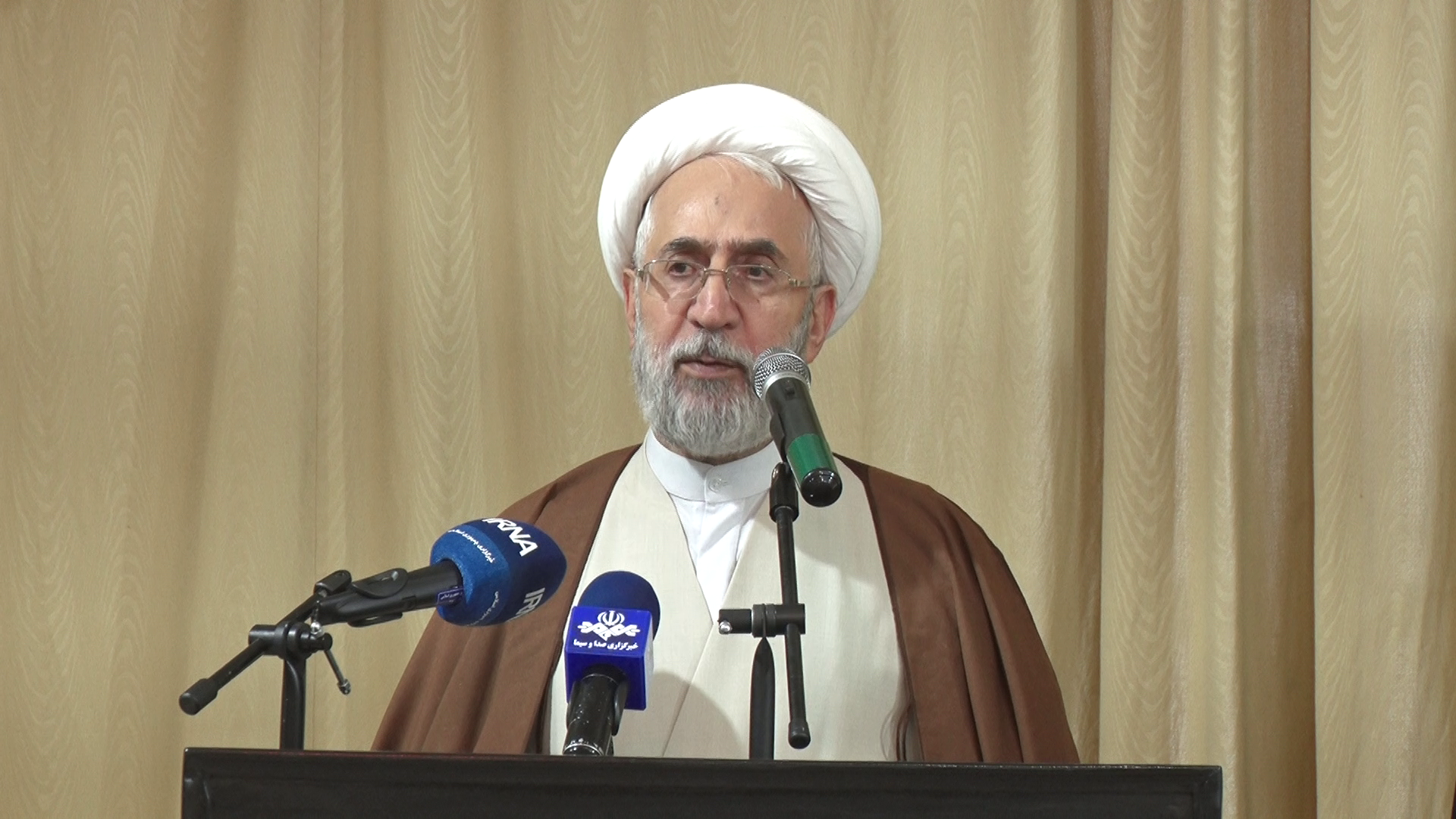 دادستان کل کشور: تلاش قوه قضاییه برای کاهش جمعیت زندانها و تقویت حمایت از خانواده زندانیان دادستان کل کشور: تلاش قوه قضاییه برای کاهش جمعیت زندانها و تقویت حمایت از خانواده زندانیان