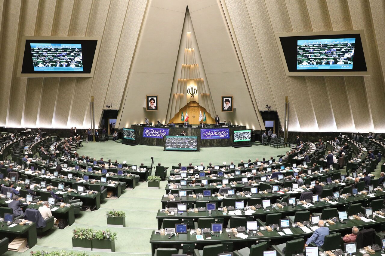 ادامه بررسی لایحه الزامات مورد نیاز قوانین بودجه‌ای