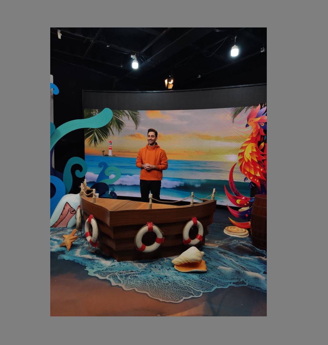 نگاهی به چند برنامه تلویزیونی