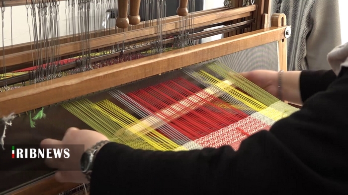 آغاز به کار کارگاه نساجی سنتی قم با تلاش زوج قمی آغاز به کار کارگاه نساجی سنتی قم با تلاش زوج قمی