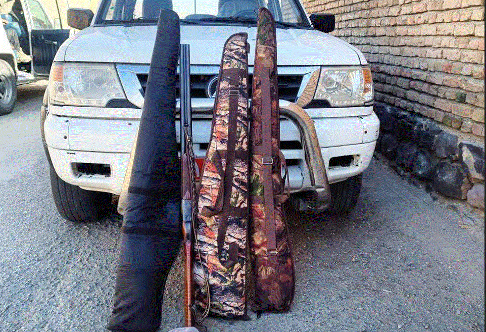 دستگیری دو شکارچی متخلف در محدوده جنوبی پارک ملی دریاچه ارومیه دستگیری دو شکارچی متخلف در محدوده جنوبی پارک ملی دریاچه ارومیه