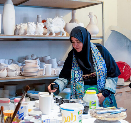 اصالت و هویت، نیازهای بازار و الزامات محیط کسبوکار هستند اصالت و هویت، نیازهای بازار و الزامات محیط کسبوکار هستند