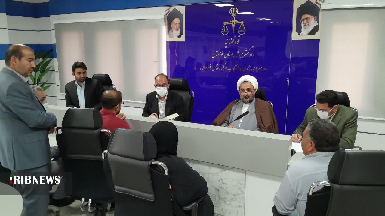 دیدار مردمی دادستان مرکز خوزستان و رسیدگی به درخواست ۴۰ مراجعهکننده دیدار مردمی دادستان مرکز خوزستان و رسیدگی به درخواست ۴۰ مراجعهکننده