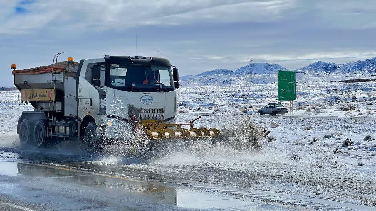 آمادگی راهدارخانهها و ماشینآلات راهداری برای خدماترسانی به کاربران جادهای آمادگی راهدارخانهها و ماشینآلات راهداری برای خدماترسانی به کاربران جادهای