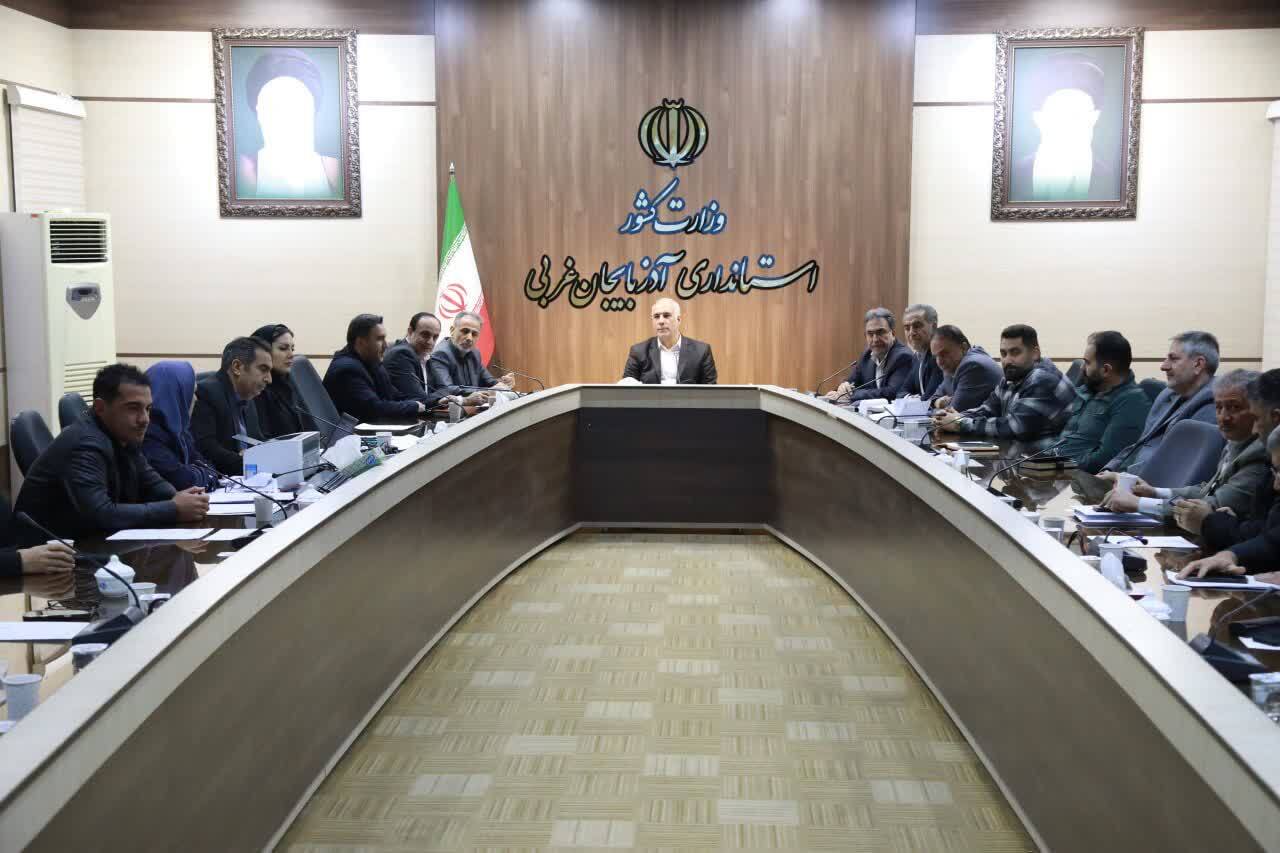 رسیدگی به مسائل و مشکلات ۱۵ واحد صنعتی و کشاورزی در آذربایجان غربی