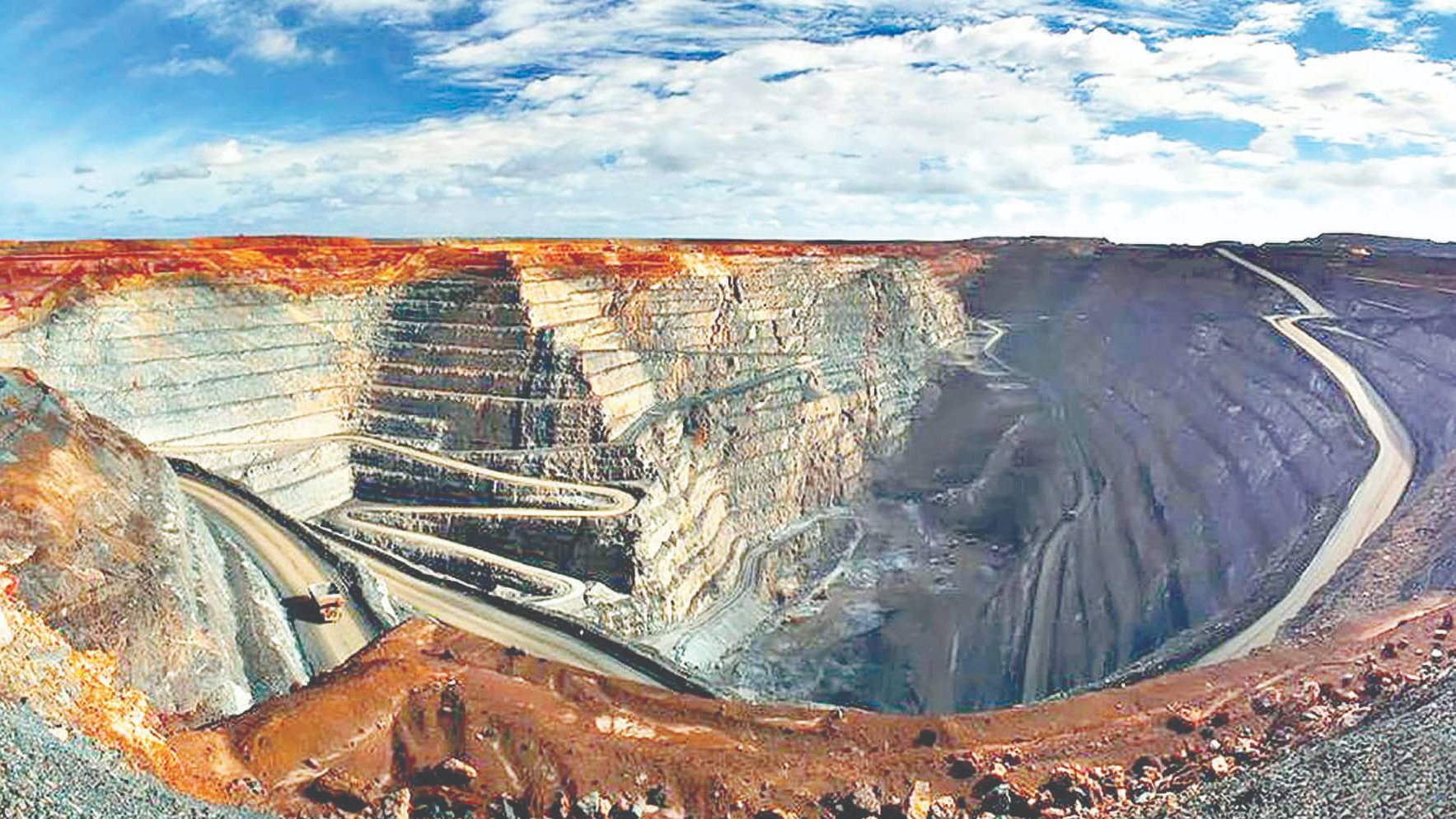 مروری بر سه برنامه رادیویی مروری بر سه برنامه رادیویی