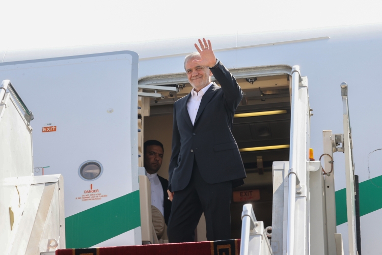 رئیس جمهور تهران را به مقصد آستانه ترک کرد رئیس جمهور تهران را به مقصد آستانه ترک کرد