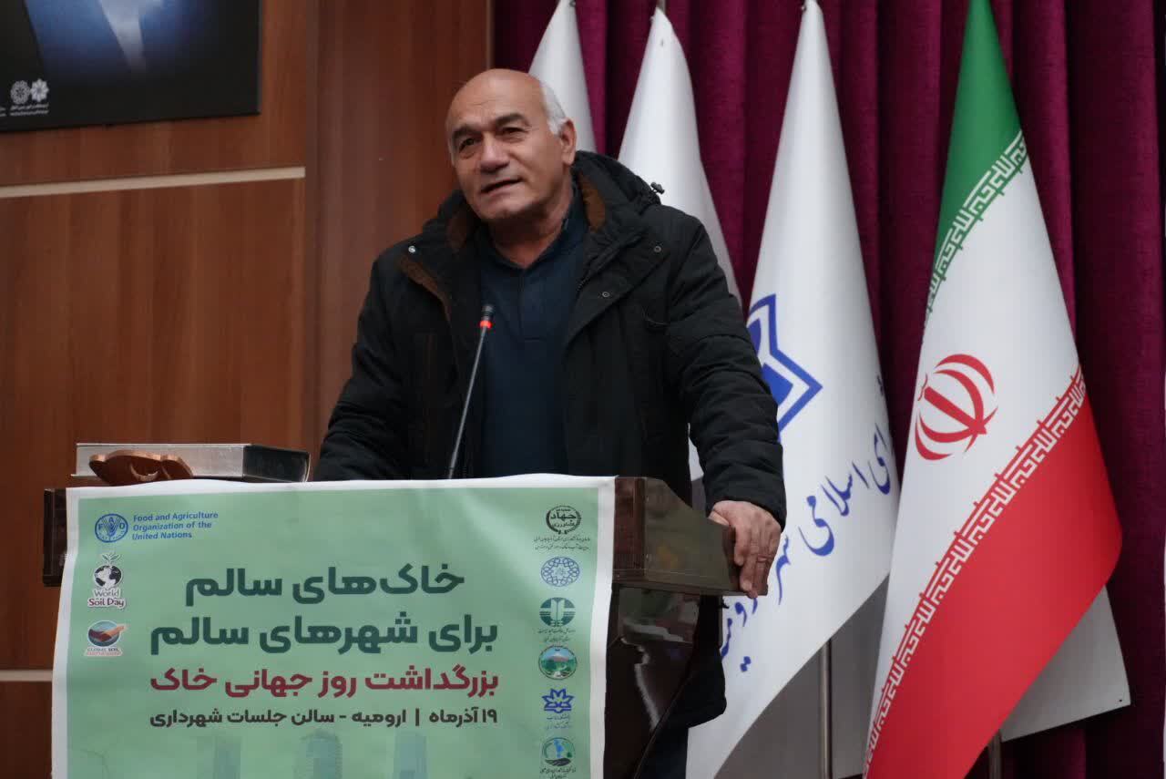 تأمین امنیت غذایی در گرو حفاظت از خاک سالم است 