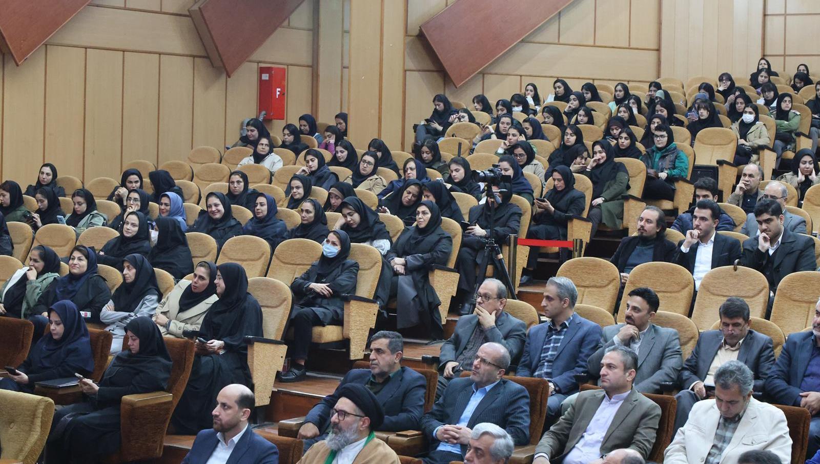 توسعه بدون پیوند دانشگاه و صنعت ممکن نیست توسعه بدون پیوند دانشگاه و صنعت ممکن نیست