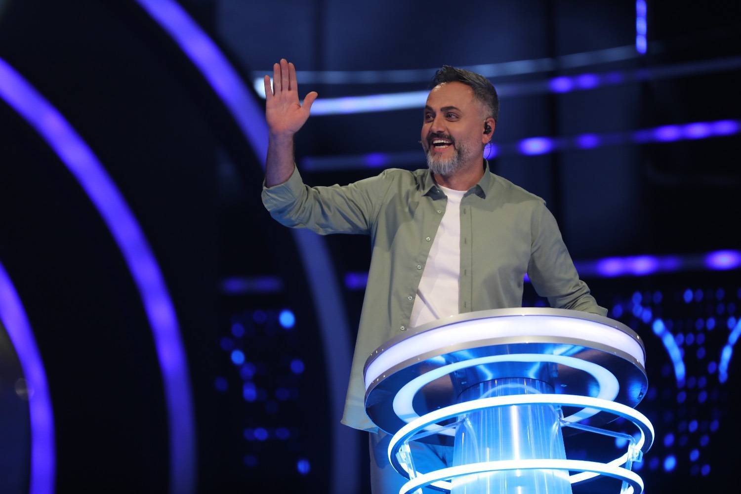 ماندنی‌ها» و «دی‌بی‌سی فارسی»، از قاب تلویزیون