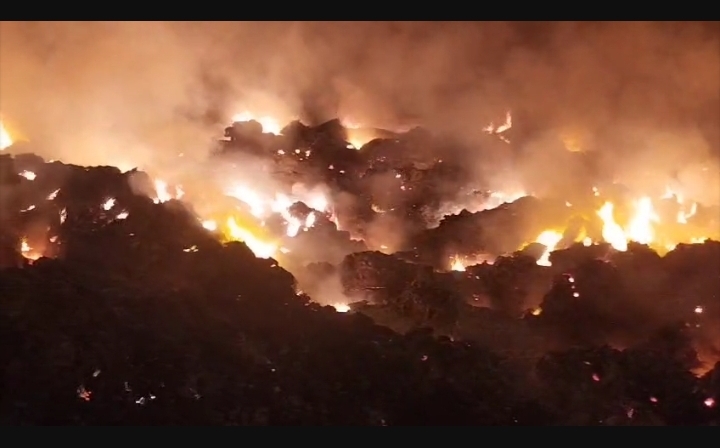 بازدید استاندار خوزستان از روند مهار آتش در شرکت جلگه دز دزفول