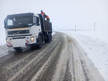 آماده باش تمام تجهیزات و کارکنان راهداری آذربایجان غربی برای عملیات زمستانی