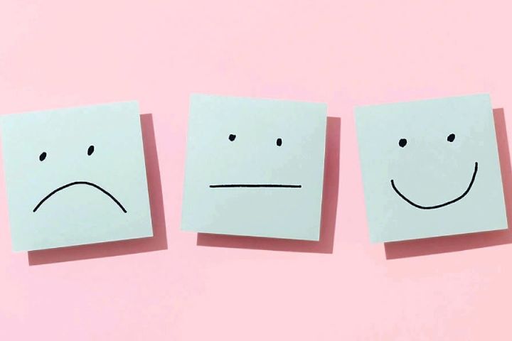 نگاهی به برنامه های رادیو صبا