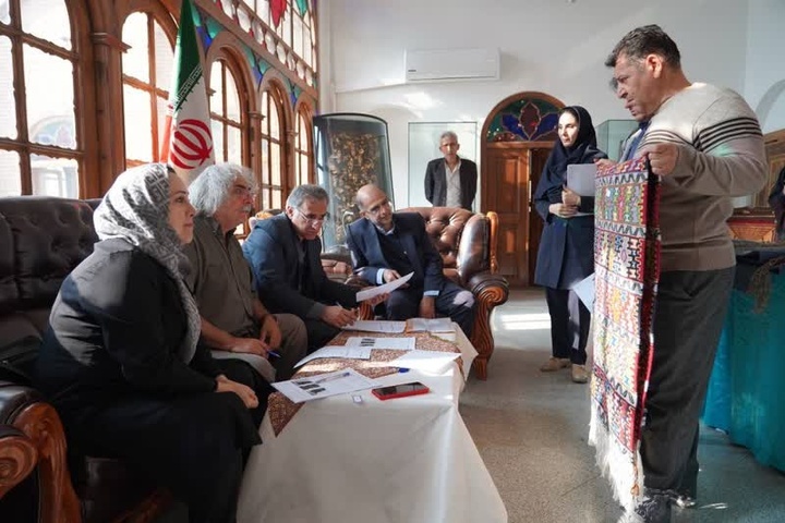 ارسال ۷۵ اثر هنرمندان آذربایجان غربی به هشتمین دوره مهر اصالت ملی ارسال ۷۵ اثر هنرمندان آذربایجان غربی به هشتمین دوره مهر اصالت ملی