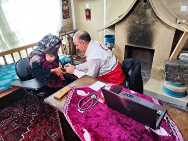 ارائه خدمات رایگان سلامت به بیماران در استهبان