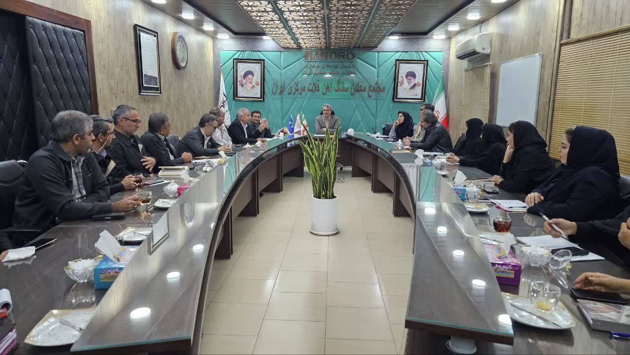 برگزاری کافه دانایی در مجتمع فلات مرکزی ایران