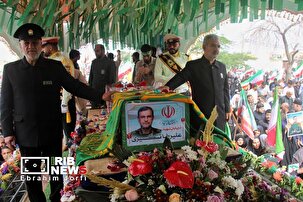 تشییع پیکر دریابان شهید علیرضا تنگسیری در آبادان