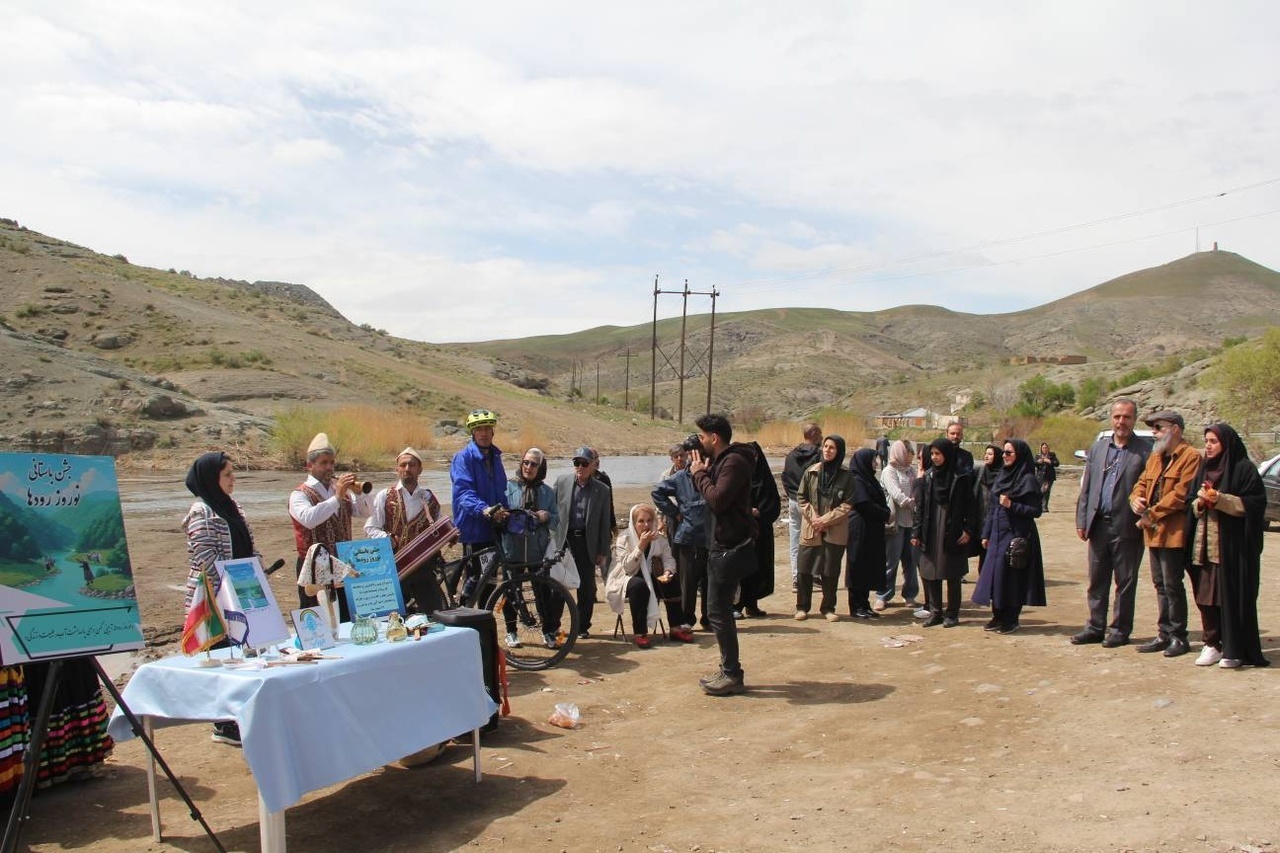 ***/ برگزاری آئین باستانی نوروز رود‌ها در قزوین