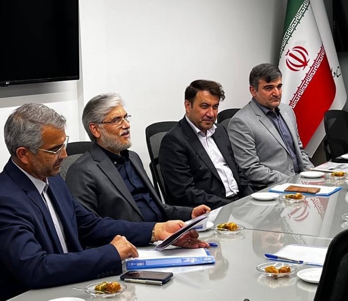 نشست مشترک وزیر علوم با رئیس ستاد اجرایی فرمان امام