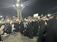 از بر پایی میز خدمت تا توزیع نهال امید