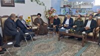 تکریم خانواده‌های شهدا در لنجان