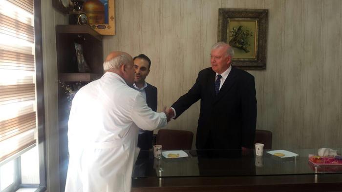 بازدید مسولان داتشگاه سگد مجارستان از مرکز تحقیقات ناباروری یزد