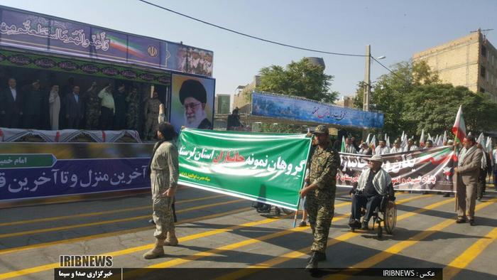 آغاز هفته دفاع مقدس، رژه نیروهای مسلح لرستان

عکس: کیومرث منصوری