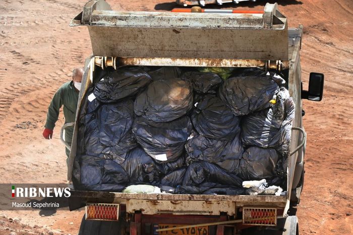 تخلیه و دفن پسماندهای کرونایی بیمارستانی در تبریز
