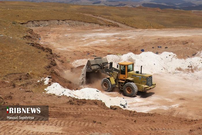 تخلیه و دفن پسماندهای کرونایی بیمارستانی در تبریز